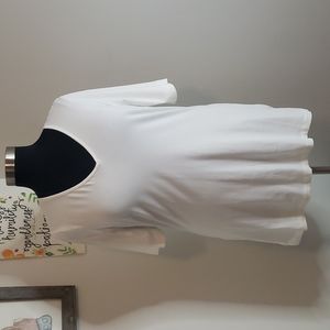 White Venus tee size 2x.